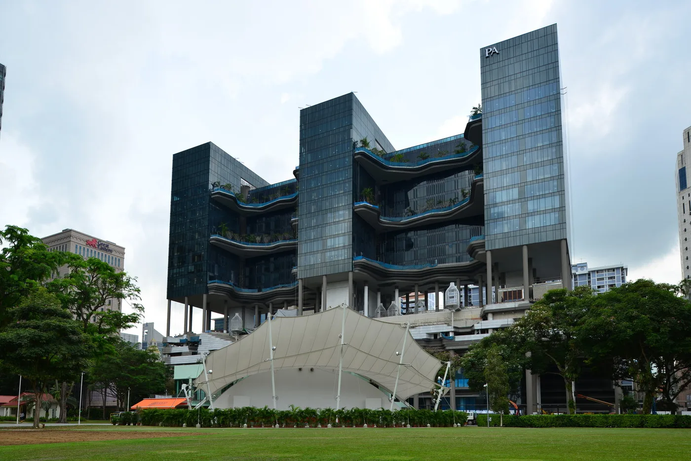 The PARKROYAL on Pickering hotel with its layered planted sky-garden terraces